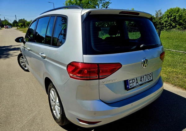 Volkswagen Touran cena 109000 przebieg: 61000, rok produkcji 2020 z Pabianice małe 529